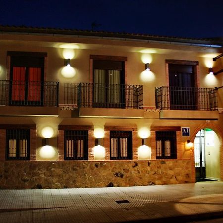 Apartamentos Turisticos Mirayuste Guadalupe  Luaran gambar