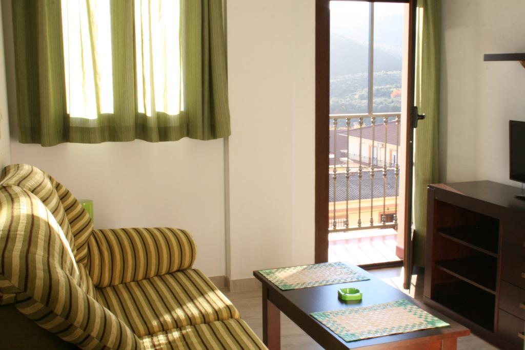 Apartamentos Turisticos Mirayuste Guadalupe  Luaran gambar