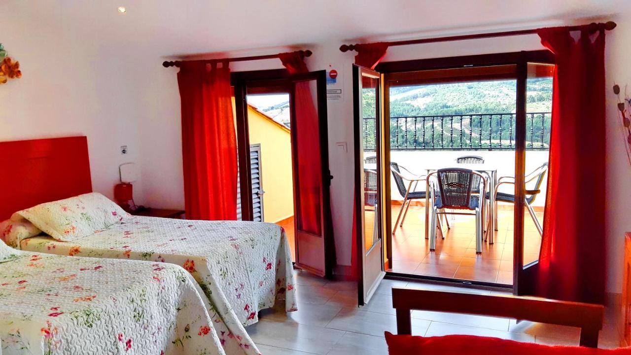 Apartamentos Turisticos Mirayuste Guadalupe  Luaran gambar