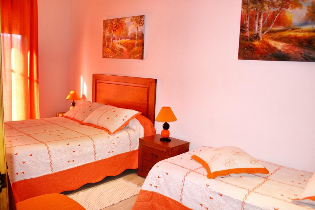 Apartamentos Turisticos Mirayuste Guadalupe  Luaran gambar