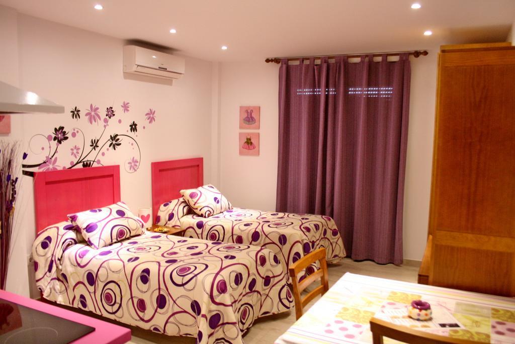 Apartamentos Turisticos Mirayuste Guadalupe  Luaran gambar