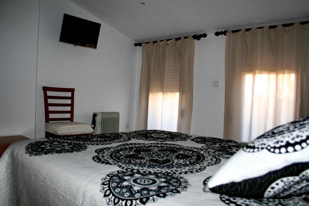 Apartamentos Turisticos Mirayuste Guadalupe  Luaran gambar