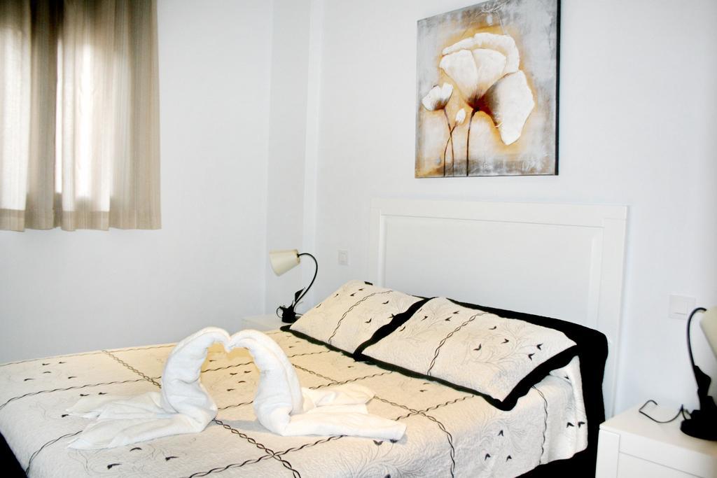Apartamentos Turisticos Mirayuste Guadalupe  Luaran gambar