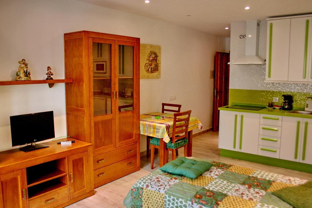 Apartamentos Turisticos Mirayuste Guadalupe  Bilik gambar