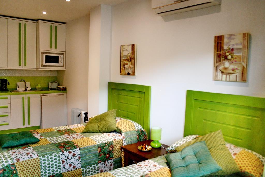 Apartamentos Turisticos Mirayuste Guadalupe  Bilik gambar