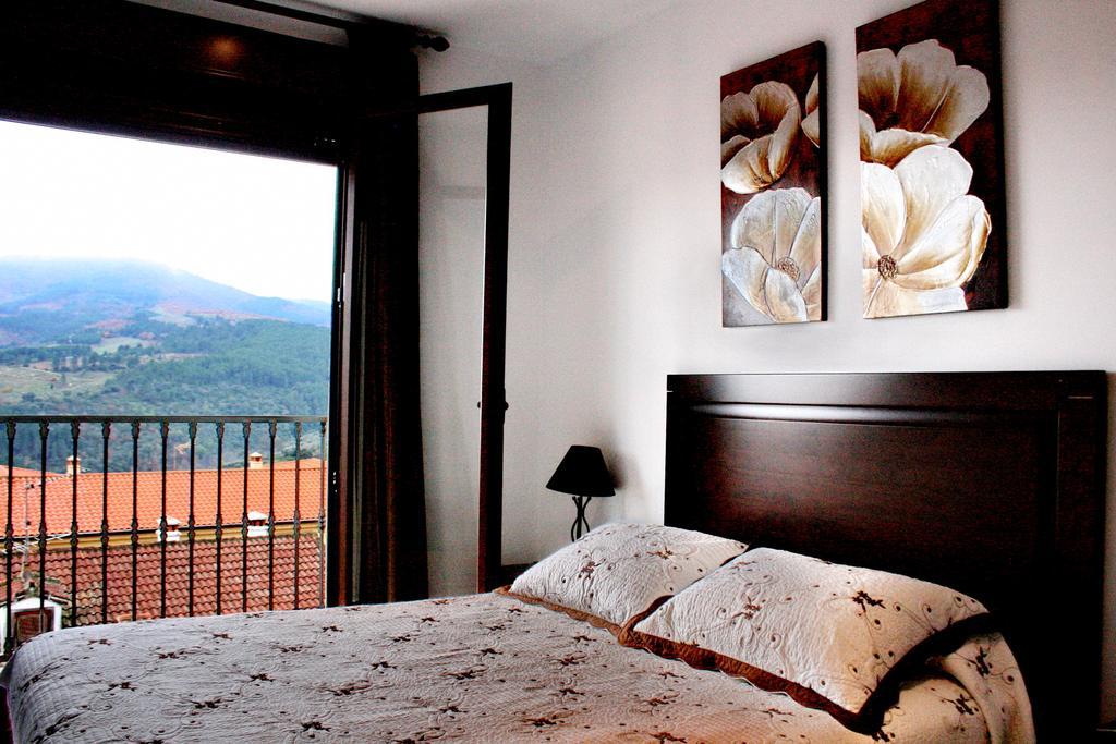 Apartamentos Turisticos Mirayuste Guadalupe  Bilik gambar
