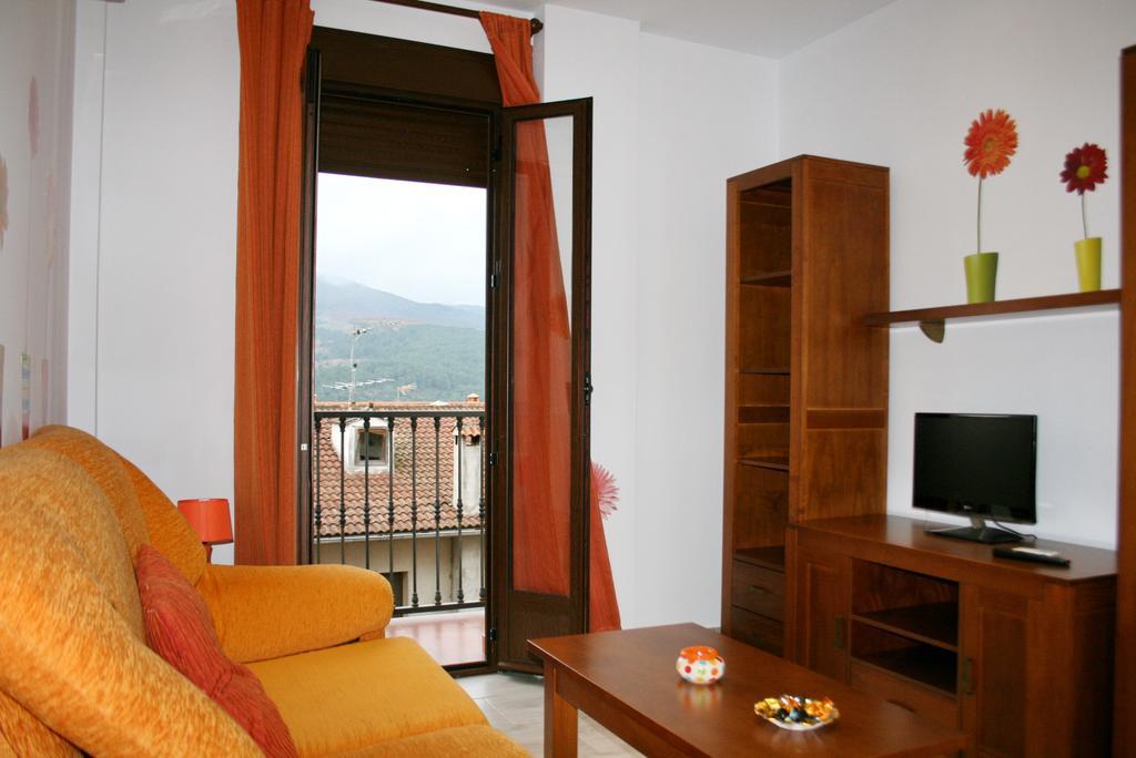 Apartamentos Turisticos Mirayuste Guadalupe  Bilik gambar