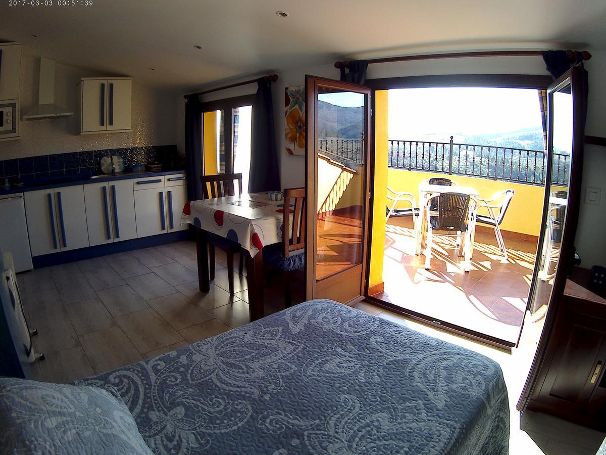 Apartamentos Turisticos Mirayuste Guadalupe  Luaran gambar